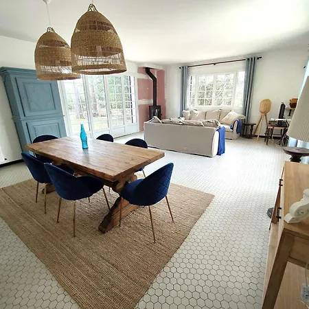 Villa Familiale Au Calme Avec Jardin, Proche Foret Et Plages, - Fr-1-736-37 *
